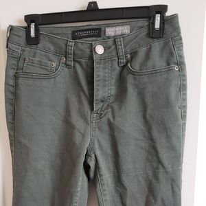 Aero HighWaisted Jeggings